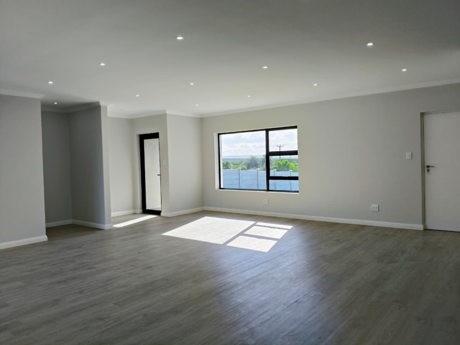 3 Bedroom Property for Sale in Paradise Beach Eastern Cape